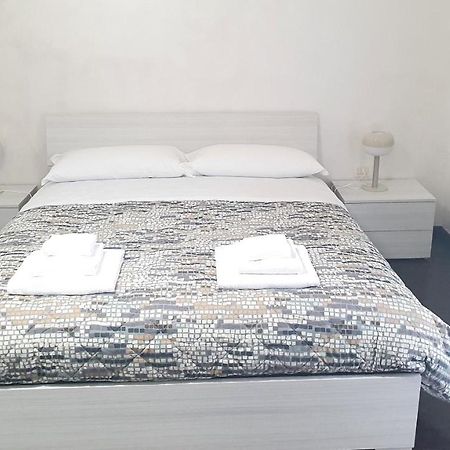 Star House - Bari Centro Apartment ภายนอก รูปภาพ