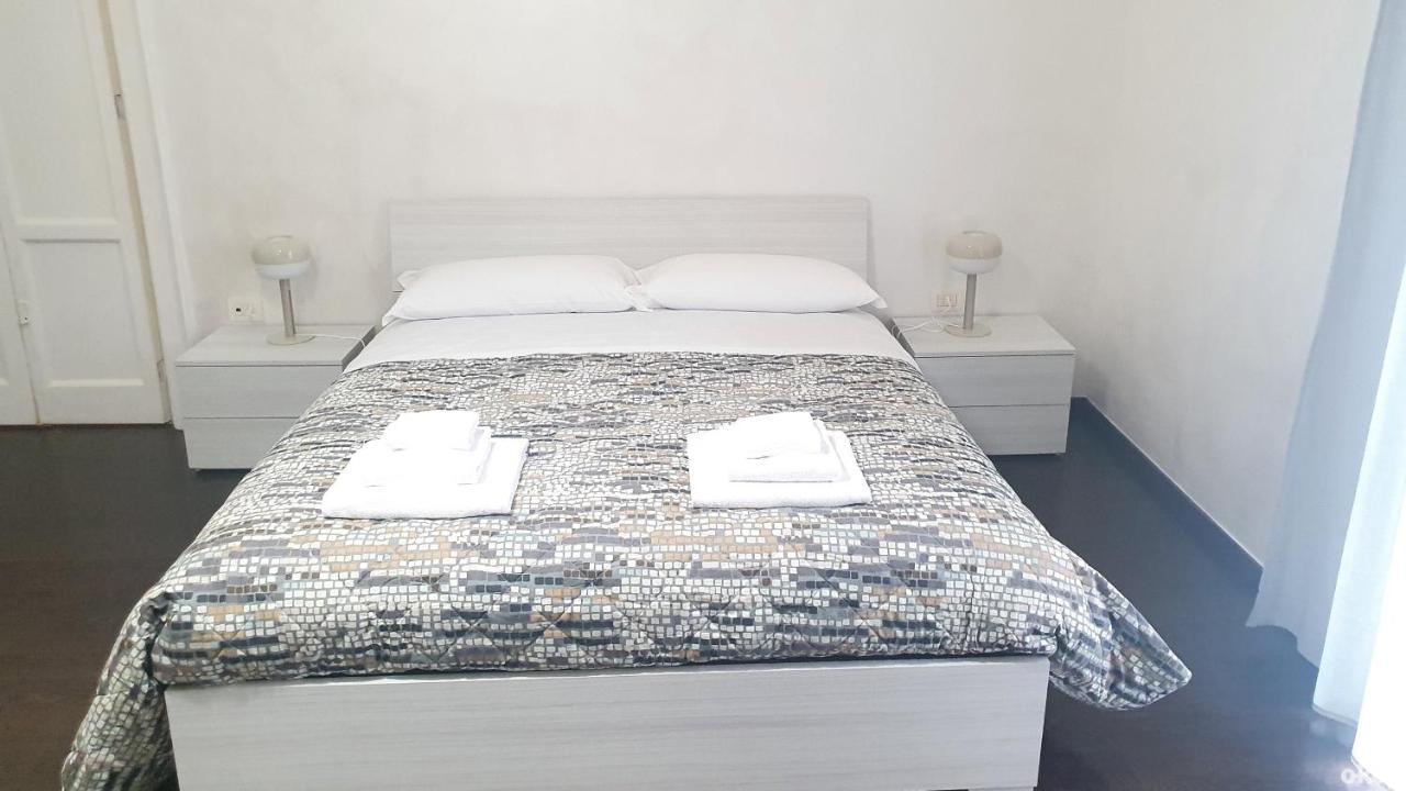 Star House - Bari Centro Apartment ภายนอก รูปภาพ